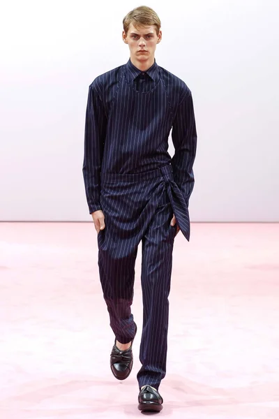 Look 4